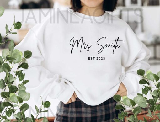Custom Mrs Sweatshirt 5