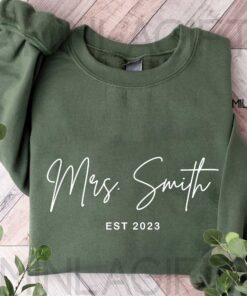 Custom Mrs Sweatshirt 1