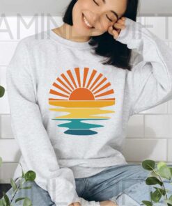 Retro Sunset Rays Wavy Shirt