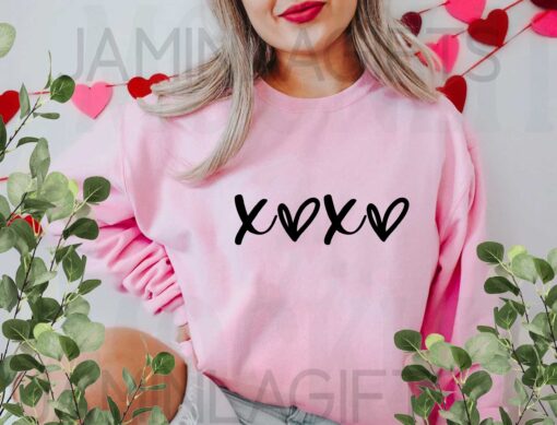 XOXO Valentine's Day Fashion