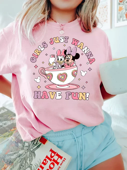 Disney Minnie Daisy Tee