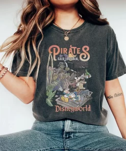 Disneyworld Mickey Pirates Tshirt